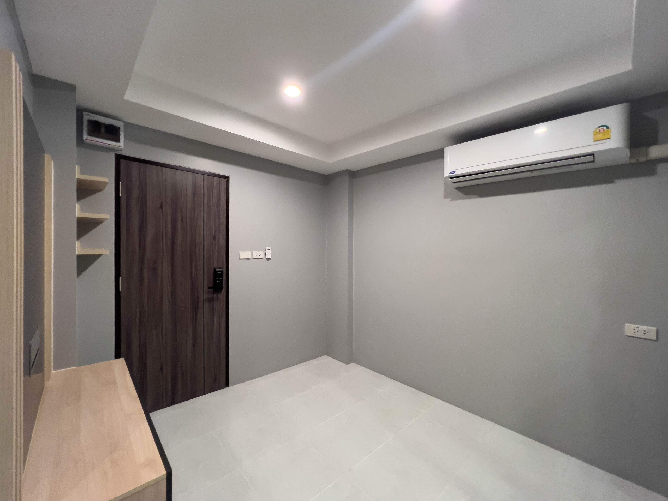 Apartment living room with air condition