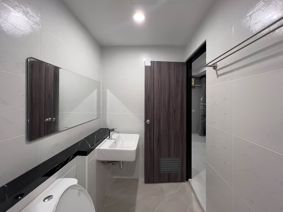 Toyatsu Residence Bathroom overview
